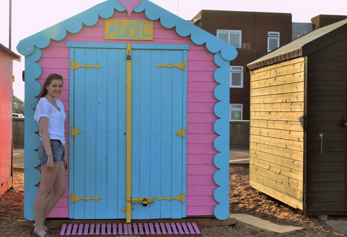 front row beach hut hire Felixstowe Suffolk - Abbie